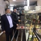 Интернетте эмне кеп? "Садага болоюн Садыр, мени карап кой, онанайын чырагым, лампочкам", коомдук жайда тамактанган миллионер Салымбеков жана Балбак Түлөбаев