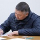 Канат Исаев президенттик шайлоого аттануу үчүн БШКга арыз тапшырды
