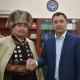 Президенттин милдетин аткаруучу Садыр Жапаров манасчы Дөөлөт Сыдыков менен жолугушту