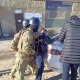Абакта жатып кылмыш уюштурган. Жалал-Абадда ишкерден акча талап кылган деп уюшкан кылмыштуу топтун мүчөсү кармалды