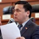 Каныбек Иманалиев: "Жаңы президент, жаңы парламент шайланмайынча Конституцияны өзгөртүүгө болбойт"