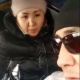 Жүргүнчү аялдын маршруттук таксинин айдоочусун тепкилеп, урушуп жаткан видеосу тарады