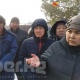 "Эл көйгөйүн ким чечет?". 10 жылдап үйүнө документ ала албаган конуш жашоочулары мэрге кайрылышты