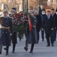 Президенттин милдетин аткаруучу Талант Мамытов Москвадагы белгисиз жоокердин эстелигине гүл койду