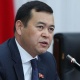 Вице-спикер Мирлан Бакиров Рыскелди Момбековдун атын Чыныбай Акунович деп алмаштырып алды