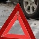 Жөө жүргүнчү жолдон өтүп бара жатып, тайгаланып унаанын астына кирип кетти