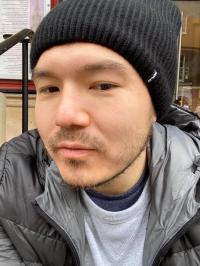 Казакстандын маалымат министри Айсултан Назарбаевдин посттору боюнча: "Ал көптөн бери баңгизаттын таасири менен жүргөн"