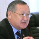 Экс-депутат Каныбек Осмоналиев: "Аэропорттон чет элдиктер, анын ичинде Кытай жарандарынын агылып эле келип жатышканын көрдүм". КҮНСОБОЛ
