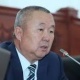 Депутат дыйкандар сүттүн баасы 35 сом болсо, солярка 45 сомдон сатылып жатканына нааразы экенин айтты
