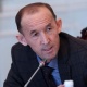 Депутат эң аз жана эң көп пенсия канча экендигин сурады
