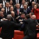 Түрк парламентинде депутаттар мушташты