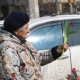 Түбөлүктүү бийик турат баркыңар, Таштан дагы гүл өстүргөн жансыңар. Борбор калаада майрамдык маанай кандай?