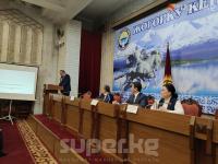 Жогорку Кеңештин комитет жыйынында өкмөттүн 2019-жылы аткарган иши тууралуу отчёту каралууда