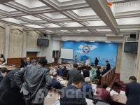 Жогорку Кеңештин социалдык маселелер боюнча комитетинде кворум жок жыйын өткөн жок. Жыйынга 4 гана депутат келди