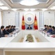 Президент чакан курамда Коопсуздук кеңешинин жыйынын өткөрүүдө