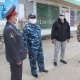 Баткенде милиция кызматкерлери жергиликтүү тургундарга түшүндүрүү иштерин жүргүзүүдө