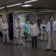 Испания парламентинде депутаттар коронавируска каршы күрөшкөн дарыгерлердин урматына кол чабууну салтка айлантууда