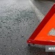 "Манас" аэропортунун жолунда жеңил унаа эки аялды сүзүп кетти