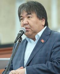 "Ажалга болбойт кайтарыш, айылга көңүл айталык". Садык Шер-Нияз Элмирбек Иманалиевди акыркы сапарга узатуу зыйнатында элди ыйлатты