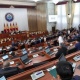 Жогорку Кеңештин комитетинде парламентке өтүү үчүн босоголук чекти 5 пайызга төмөндөтүү боюнча мыйзам долбоору четке кагылды