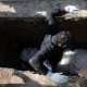 Индонезияда коронавирустан каза болгон адамды жуунткандар вирус жуктурушту
