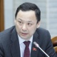 Депутат көзү азиз балдарга билим берген мугалимдердин айлык маянасы канча экенин сурады