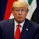 Дональд Трамп табыт көтөрүп бийлеген ганалыктардын табытына шайлоодогу атаандашынын атын жазып чыгарды