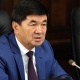 Премьер-министр Эл аралык университетинде окубаганы айтылды. Бул боюнча өкмөттөн жооп беришти