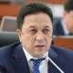 Депутат Бишкектин тегерегинде аткезчилик менен ташылып жаткан күйүүчү майды саткан жайлар көбөйүп жатканын айтты