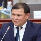 Спикер Дастанбек Жумабеков Коргоо иштери боюнча комитетинин төрагасынын орун басарына: "Дастан" дегенде завод деп сүйлөсөңүз"