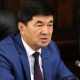 Премьер-министр эмгек өргүүсүнө чыкканына эки аптадан ашты. Анын ишке качан чыгары белгисиз