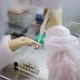 Чыгыштан батышка, эми батыштан чыгышка. Коронавирус инфекциясынын толкуну Европадан Азияга өтүүдө