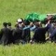 "Баткенде жаназаларга адамдардын көп топтолушуна бөгөт коюу оор болуп жатат" дейт өкмөт өкүлү