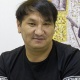 43 жашында мезгилсиз дүйнөдөн кайткан театр режиссёру Камат Касеновдун өмүр баяны