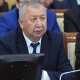 "Кечирим сурайм". Премьер-министр Боронов Өкмөт үйүнүн алдындагы сүрөт боюнча түшүндүрмө берди