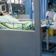 Өлкөдө коронавирустан дагы 2 адам каза болду. Анын бири илдетти кайдан жуктуруп алганын айта алган эмес жана үйдө өз алдынча дарыланууга аракет жасаган
