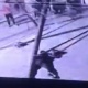 Өзгөндө 19 жаштагы жигиттин селкинчектен кулап түшкөн учуру видеого жазылып калган