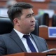 Депутат Акаев Асылбаевага: "Саясий эркиңиз болсо "Маалыматты манипуляциялоо жөнүндө" мыйзам долбоорун кайтарып алыңыз"