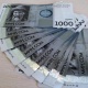 "Ишти токтотуу үчүн 10 миң сом талап кылган". Жайыл РИИБинин ыкчам кызматкери кармалды