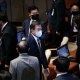 Түштүк Кореянын президентине белгисиз эркек киши бут кийимин ыргытты