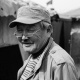 Эмгек сиңирген ишмер наамы, "Даңк" орденинин ээси. Белгилүү кинооператор Мурат Алиев дүйнө салды