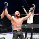 UFC: Кыргыз мушкери Рафаэль Физиев англиялык мушкердин үстүнөн жеңишке жетти
