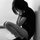Сузак районунда 15 жаштагы кыз бир тууган агасынан көз жарды