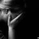 Жалал-Абадда "атаң сага акча салбайт" деп наристе кызын урган келиндин иши сотко өттү