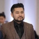 Ырчы Самат Дөөлөтбаков алып баруучу Артур Цветковго кайрылып: "Сени депортациялайм дегидей сиз кимсиз?"