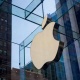 "Apple" компаниясы бир күндө 180 миллиард долларга арзандады