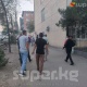 Соттун алдына чогулган "Бүтүн Кыргызстан" партиясынын өкүлдөрү тарашты