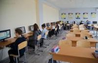 Кыргыз өлкөсүндө 1200 мектепке 25 миңден ашуун компьютер берилет