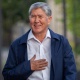 "Белекке китептерди алып келишкен". КСДП Алмазбек Атамбаевдин туулган күнүндө үй-бүлөсү менен жолугушууга уруксат берилбегенин маалымдады