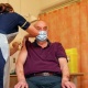 COVID-19га каршы "AstraZeneca" вакцинасы менен дүйнөдө биринчи болуп Улуу Британиянын 82 жаштагы жараны эмделди